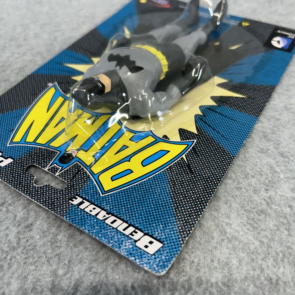 * BATMAN 5.5 IN DC COMICS BENDABLE ACTION FIGURE BY NJ CROCE - NEW * - Picture 4 of 7